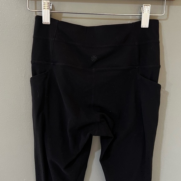 Athleta black high waist 7/8 length legging size extra small side pockets - Picture 4 of 7